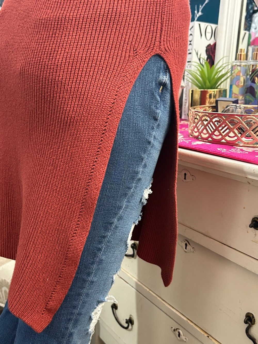 Dynamite Sleeveless Ribbed Tunic in Rust
♥️🛍️ - Picture 11 of 14